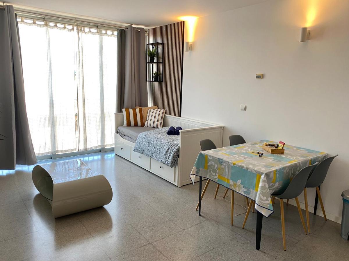 Acogedor Apartamento บาเลนเซีย ภายนอก รูปภาพ