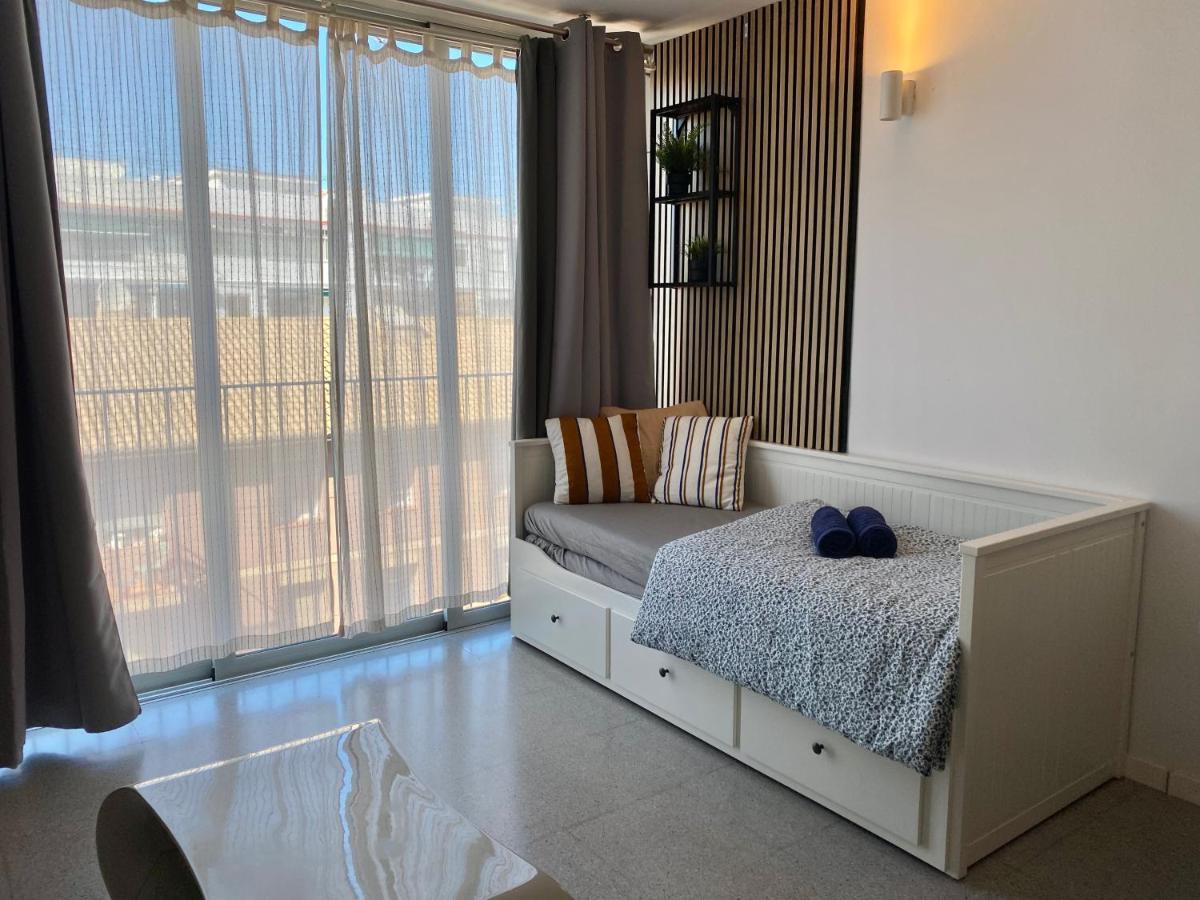 Acogedor Apartamento บาเลนเซีย ภายนอก รูปภาพ